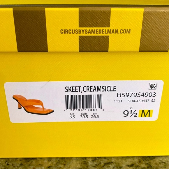 Circus NY Sandal - Picture 5 of 5